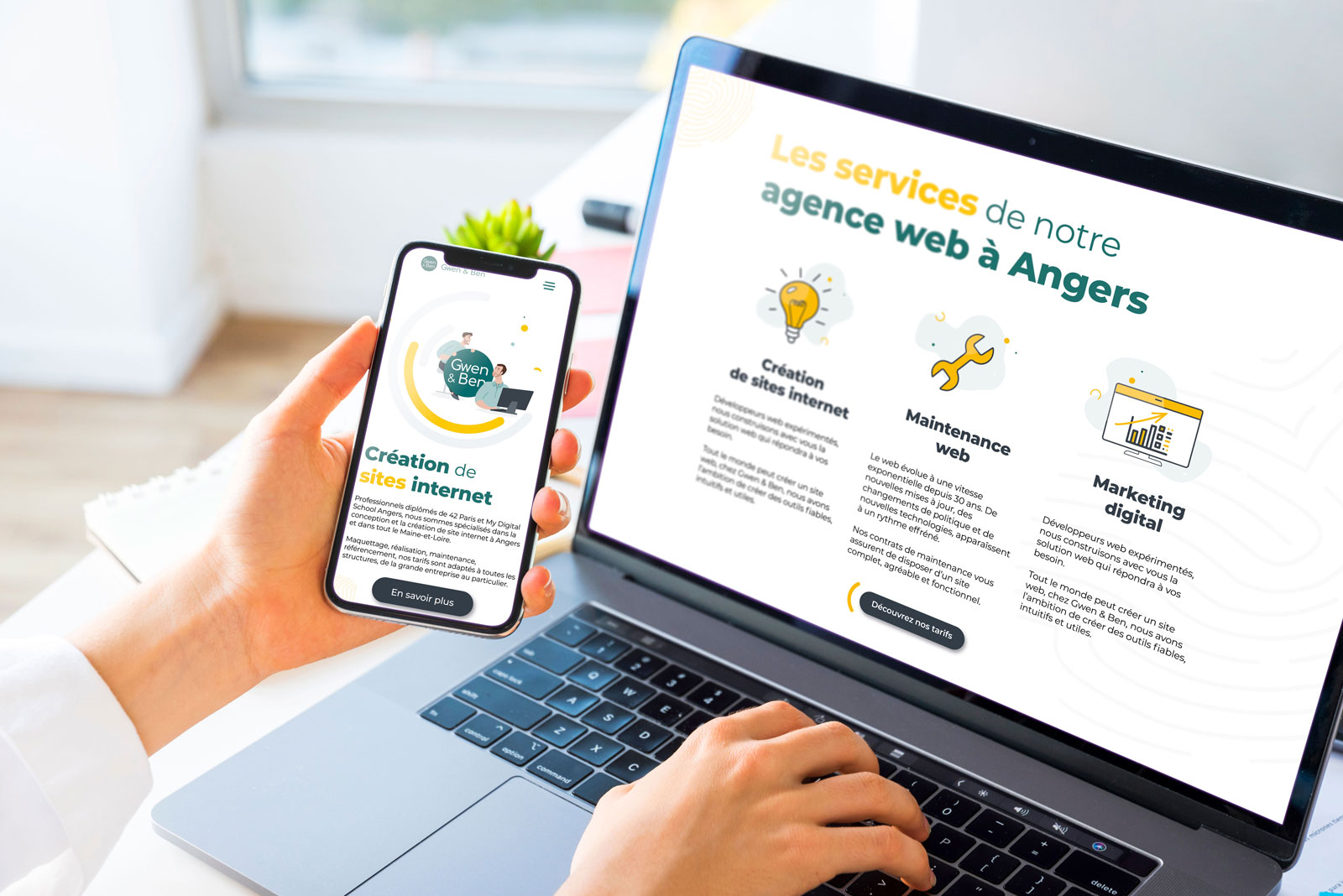 Comparaison du design web en version mobile et bureau pour l'agence Gwen et Ben.